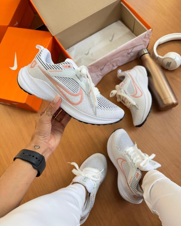 NIKE PEGASUS 40
