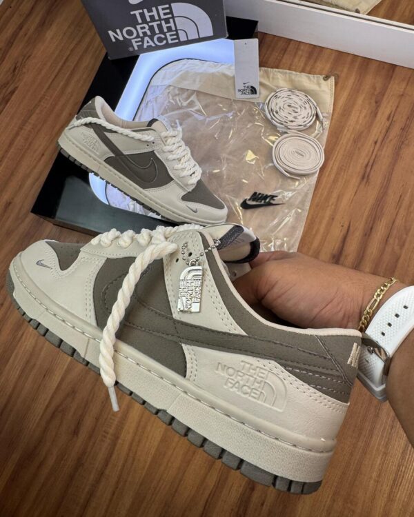 Dunk Low X The Nort Face Unissex Off White/Bege - Exclusividade - Imagem 3