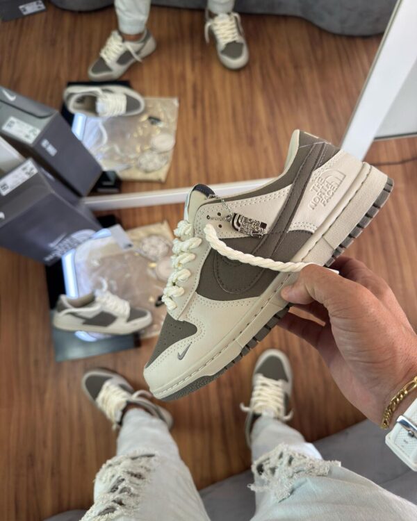 Dunk Low X The Nort Face Unissex Off White/Bege - Exclusividade - Imagem 4