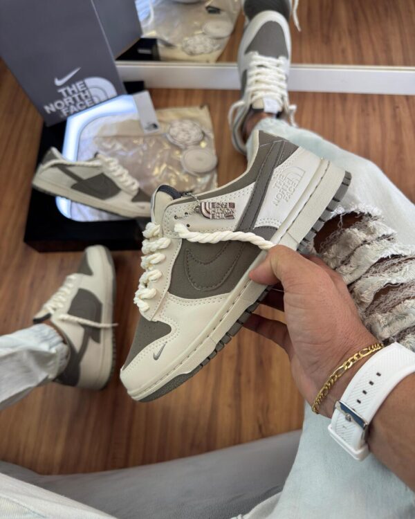 Dunk Low X The Nort Face Unissex Off White/Bege - Exclusividade