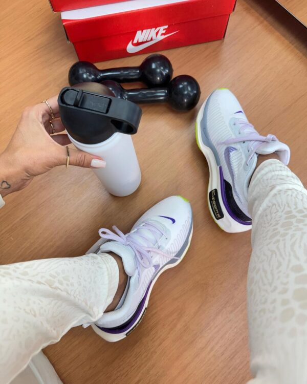 NIKE ZOOM X INVINCIBLE RUN 3 - Imagem 3