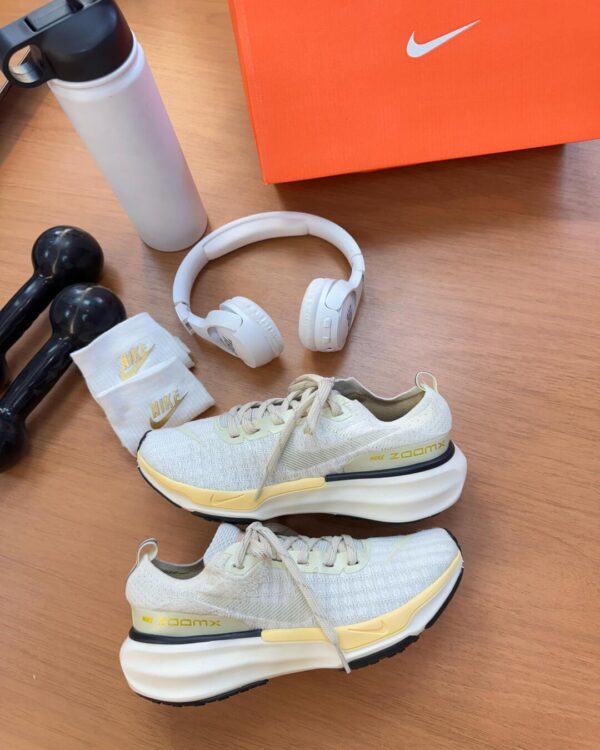 NIKE ZOOM X INVINCIBLE RUN 3 - Imagem 4