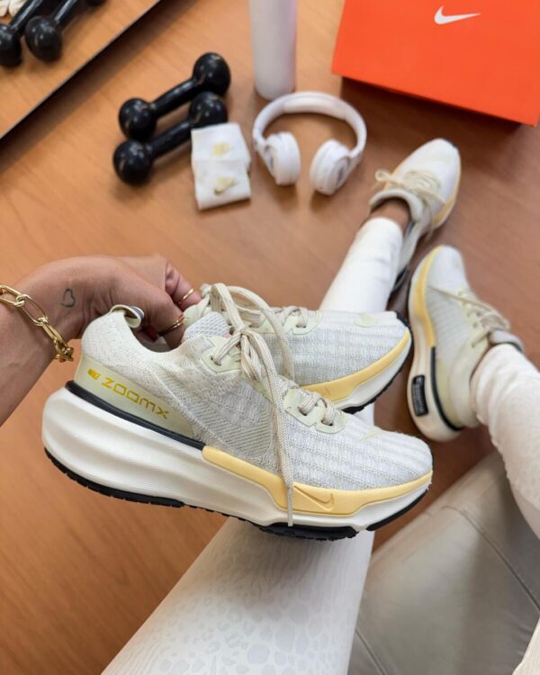 NIKE ZOOM X INVINCIBLE RUN 3