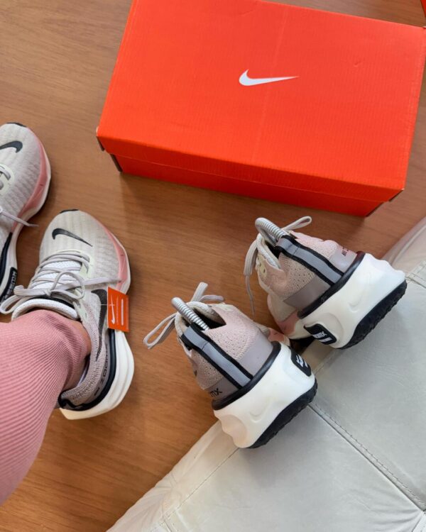 NIKE ZOOM X INVINCIBLE RUN 3 NUDE - Imagem 3