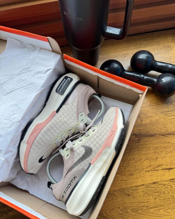 NIKE ZOOM X INVINCIBLE RUN 3 NUDE - Imagem 2